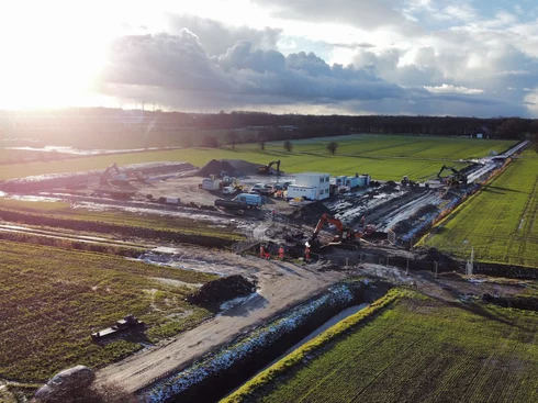 Picture of the road leading to the construction site